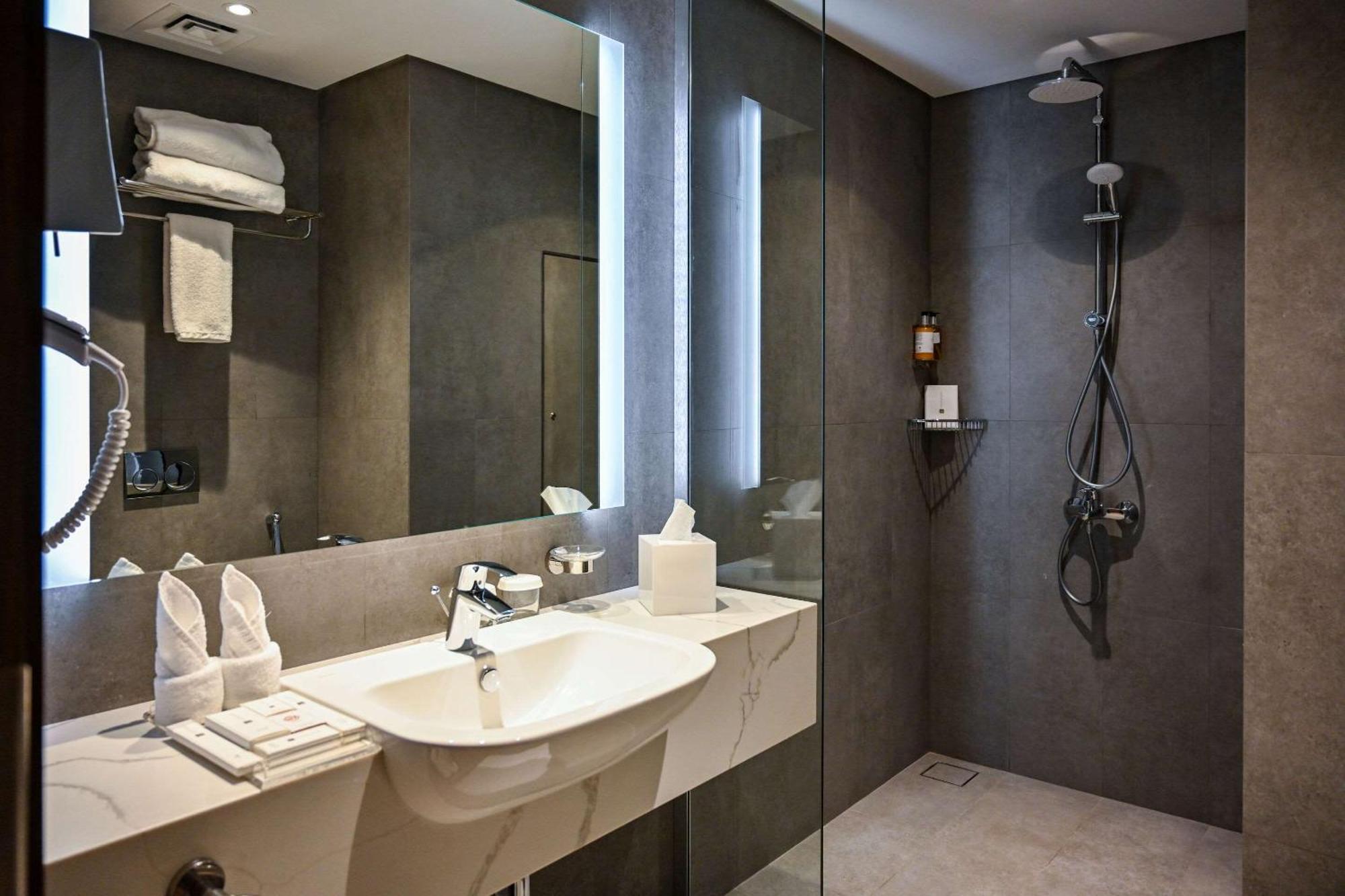 Comfort Hotel Riyadh Olaya Esterno foto