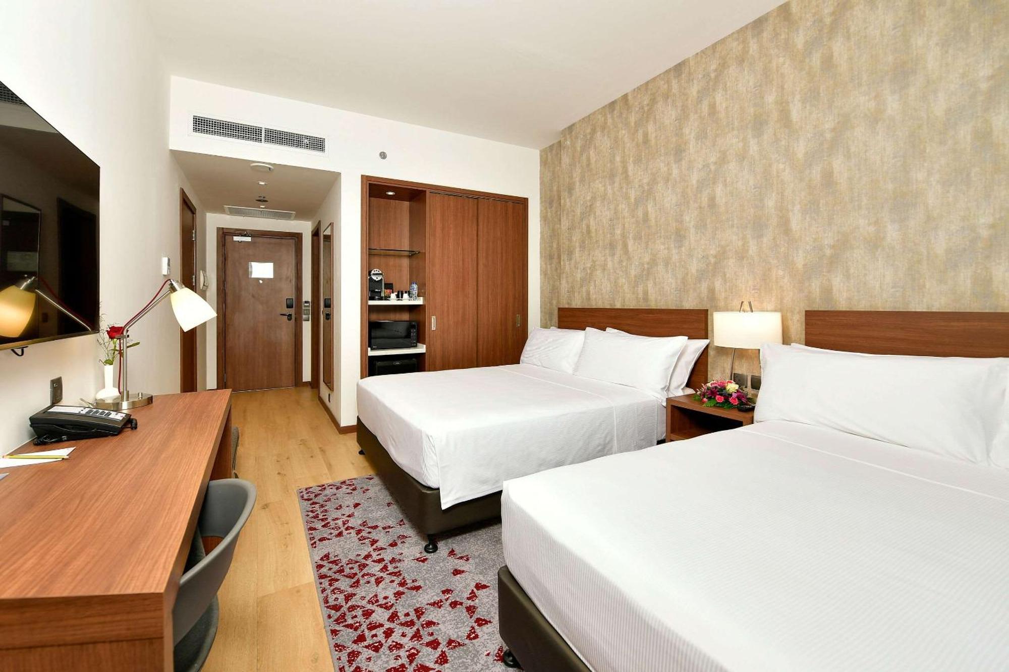 Comfort Hotel Riyadh Olaya Esterno foto