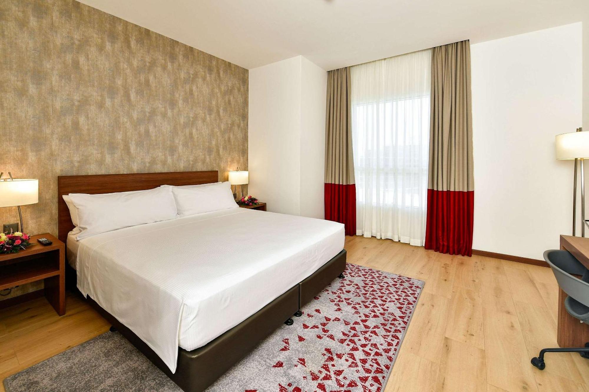 Comfort Hotel Riyadh Olaya Esterno foto