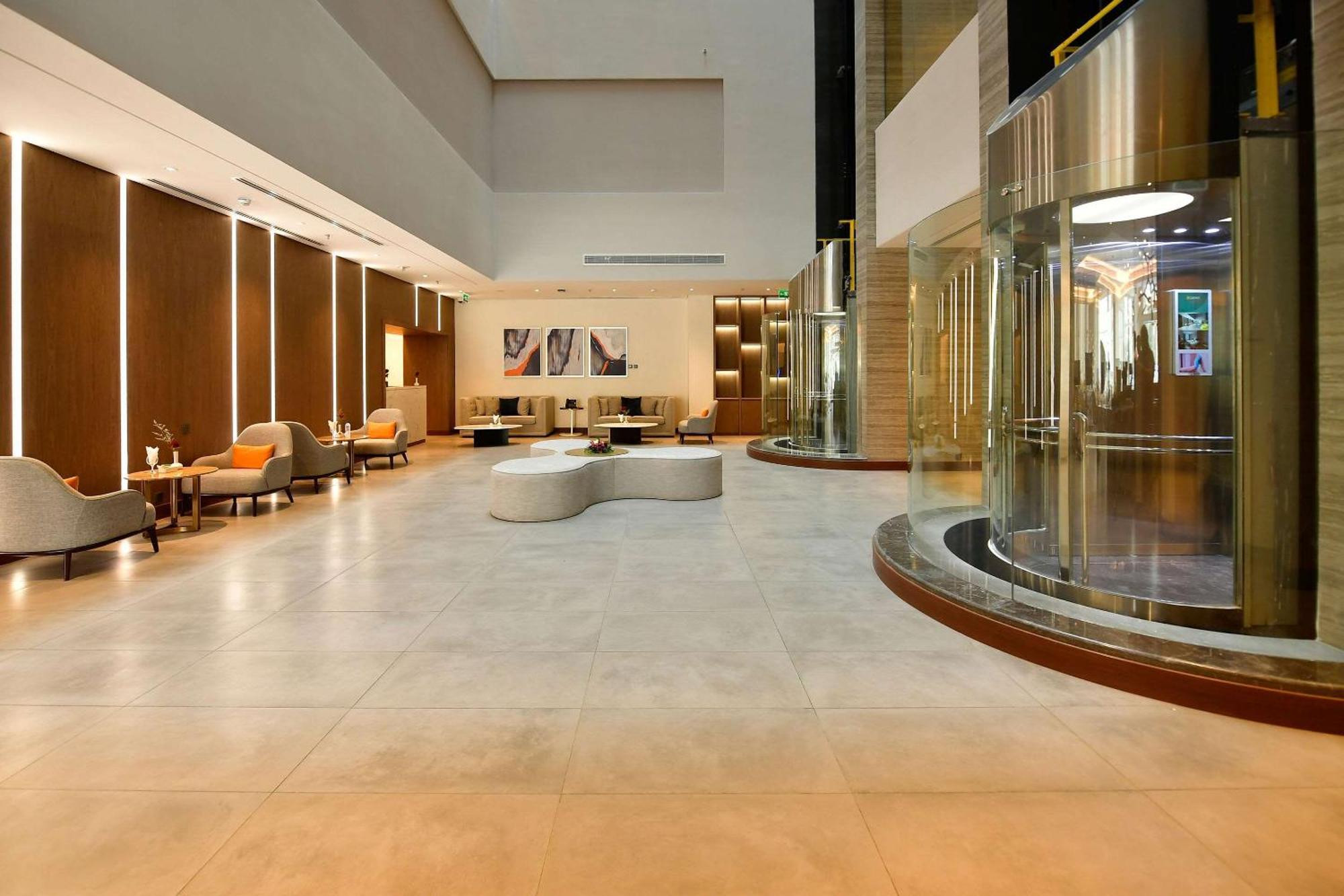 Comfort Hotel Riyadh Olaya Esterno foto