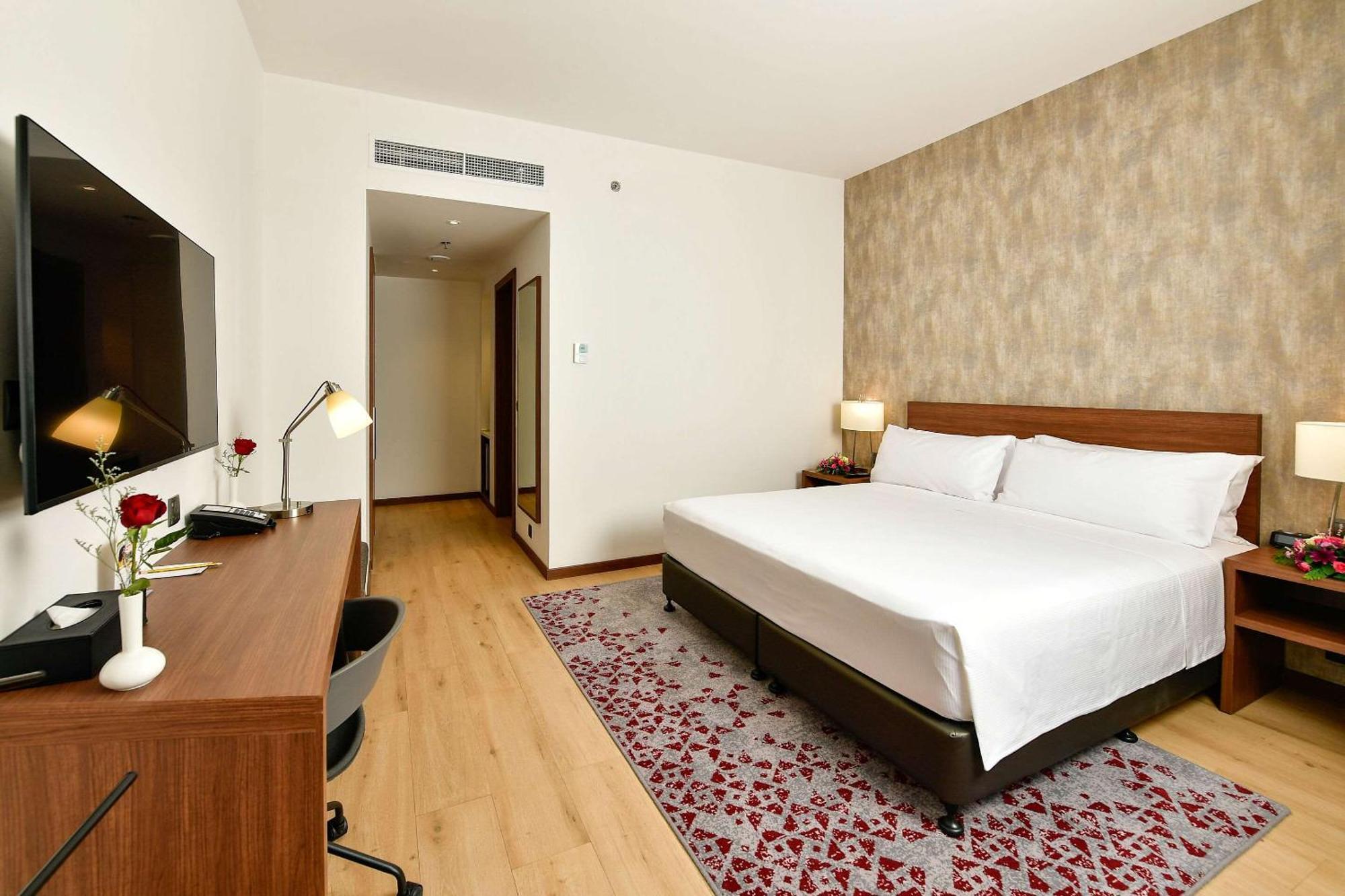 Comfort Hotel Riyadh Olaya Esterno foto