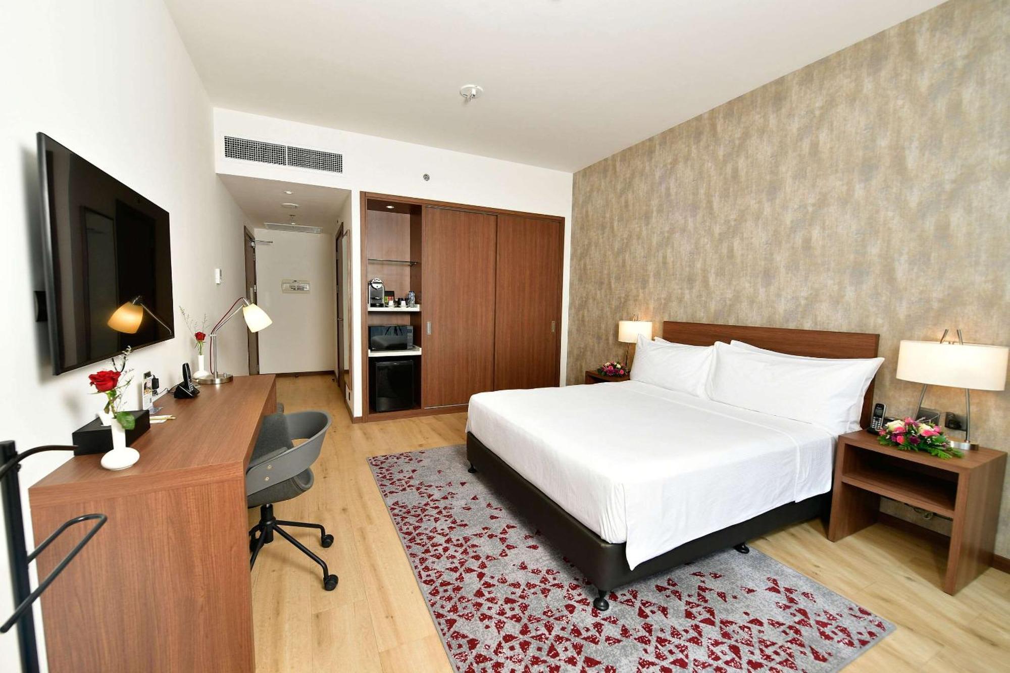 Comfort Hotel Riyadh Olaya Esterno foto
