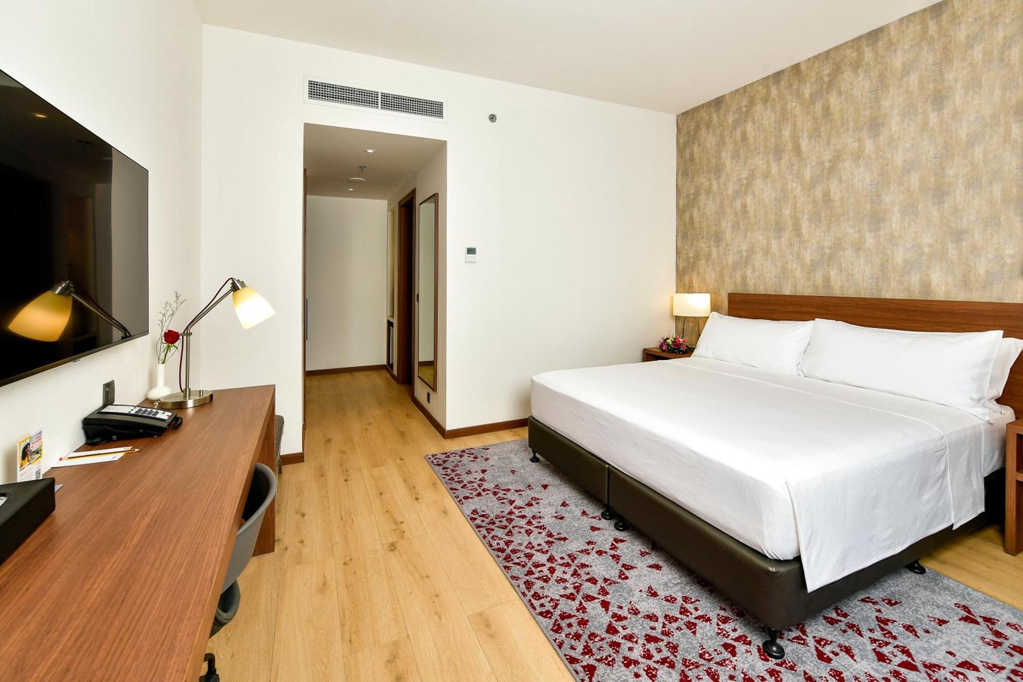 Comfort Hotel Riyadh Olaya Esterno foto