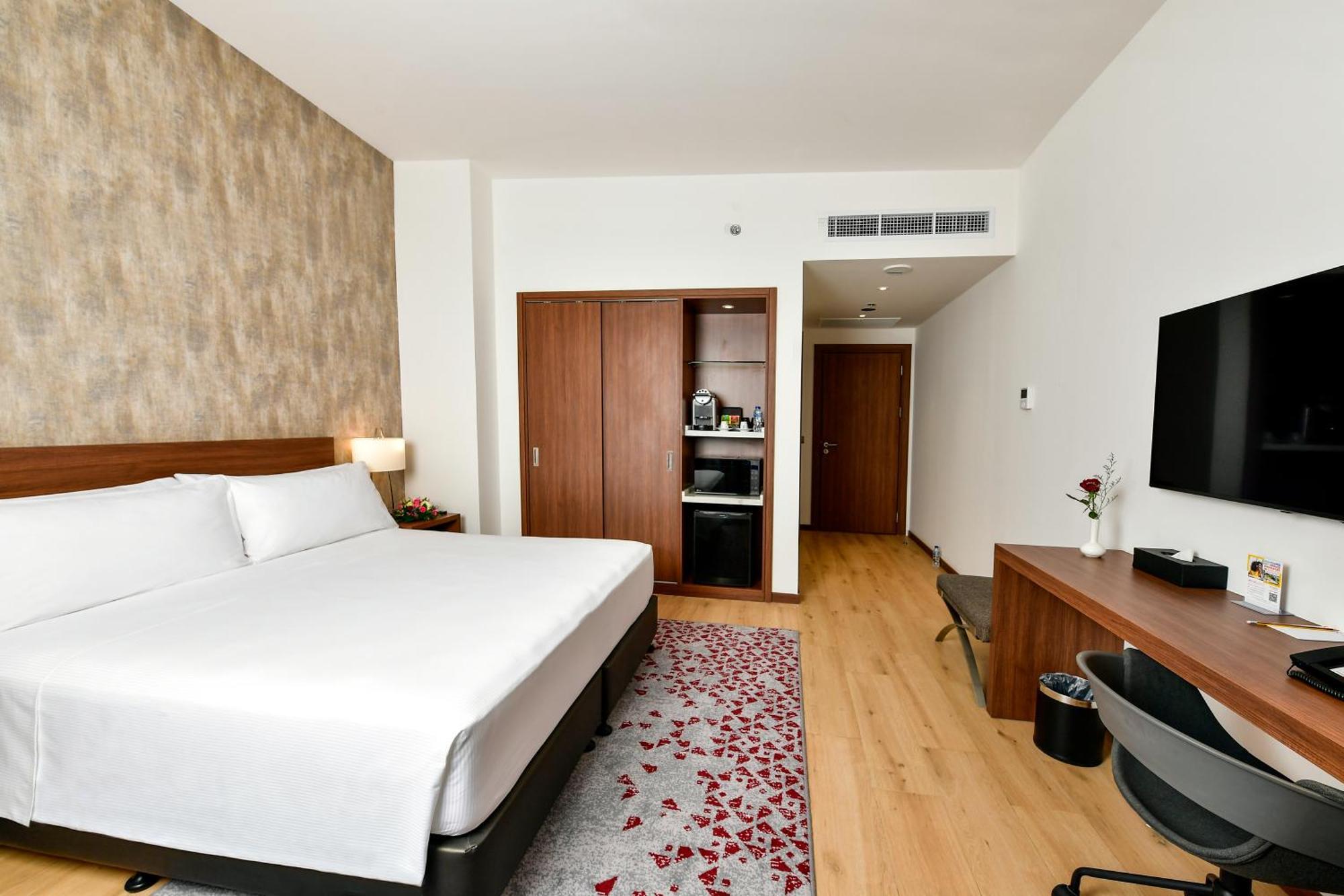 Comfort Hotel Riyadh Olaya Esterno foto